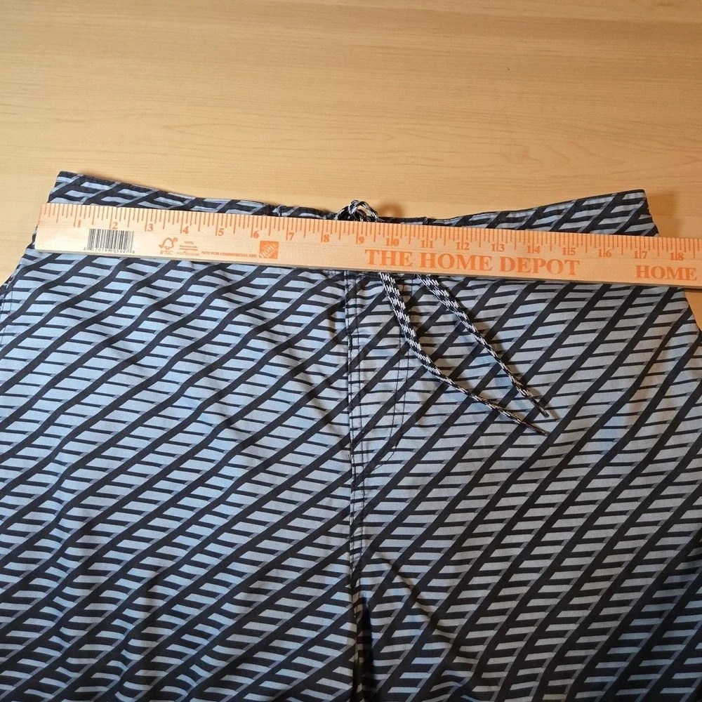 Nike Swim NESS7414 Mens XL Gray Blue Geometric Print‎ Volley Swim Trunks Lined